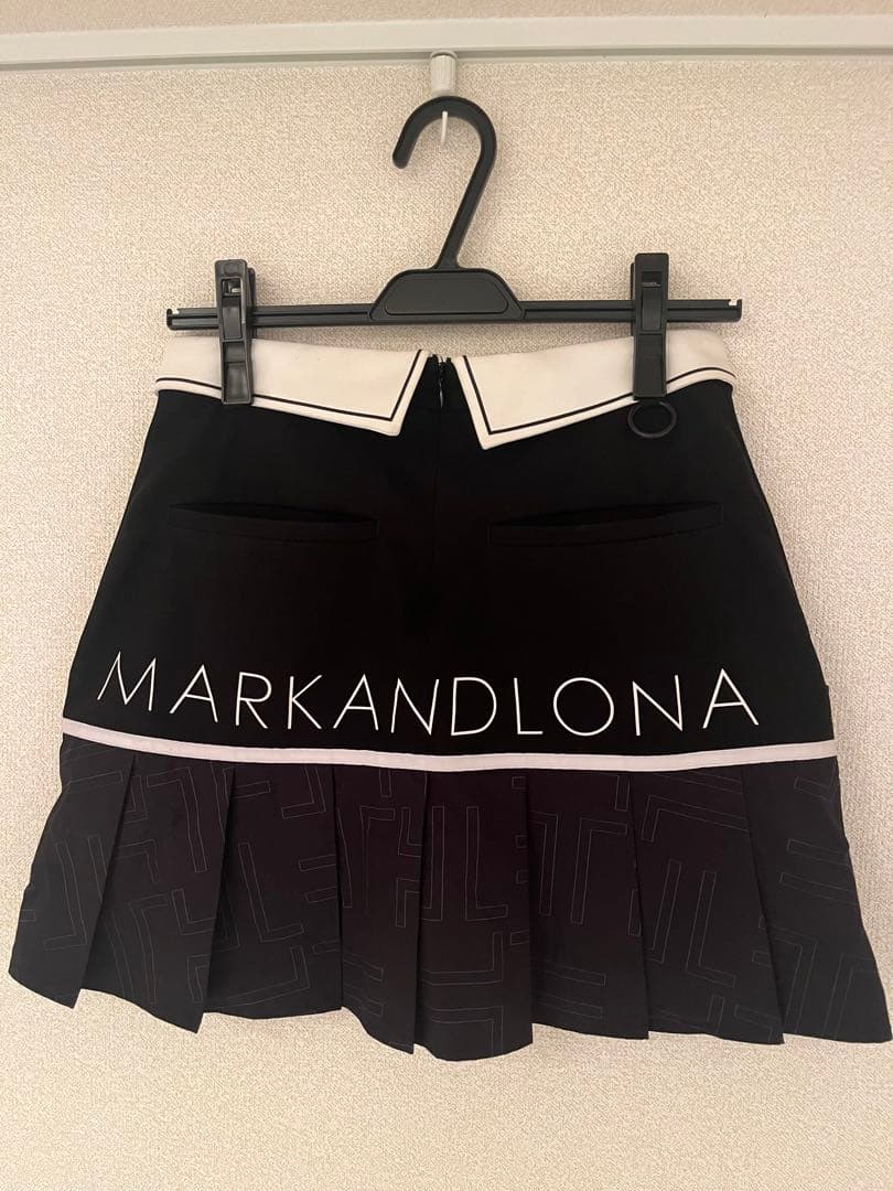 MARK&LONA ゴルフ プリーツスカート