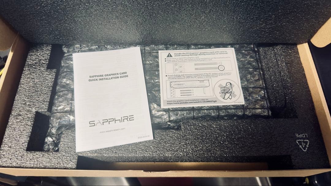 グラフィックボード・グラボ・ビデオカード SAPPHIRE AMD Radeon RX 7800 XT