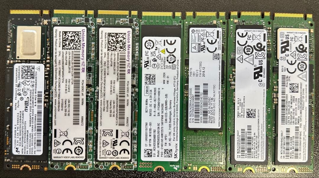 NVMe M.2 SSD 256GB(7枚)