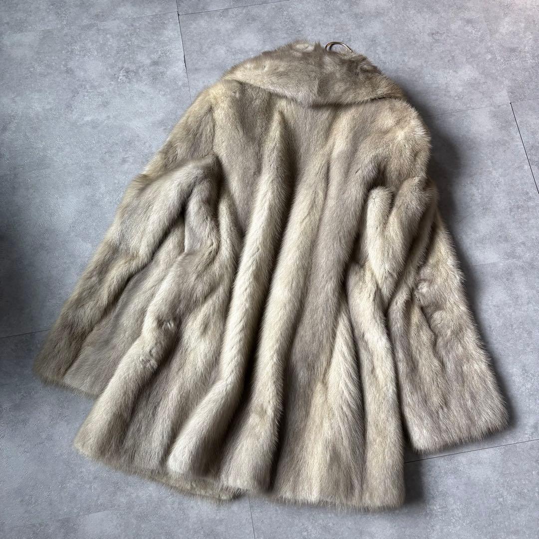 毛並み◎ 本皮　サファイアミンク　毛皮　11号　着丈69 シルバー　ハーフ L