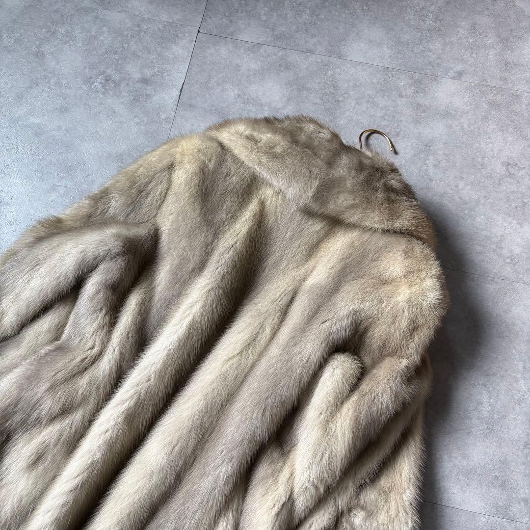 毛並み◎ 本皮　サファイアミンク　毛皮　11号　着丈69 シルバー　ハーフ L