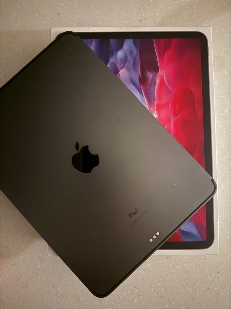 iPad Pro 11インチ 第二世代　Cellular 128GB 美品