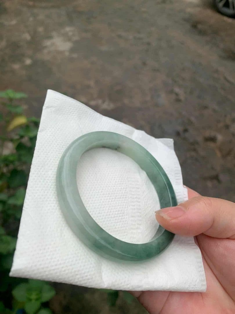 ミャンマー産天然A貨翡翠　緑翡翠バングル　鑑定書付き 58.1 mm