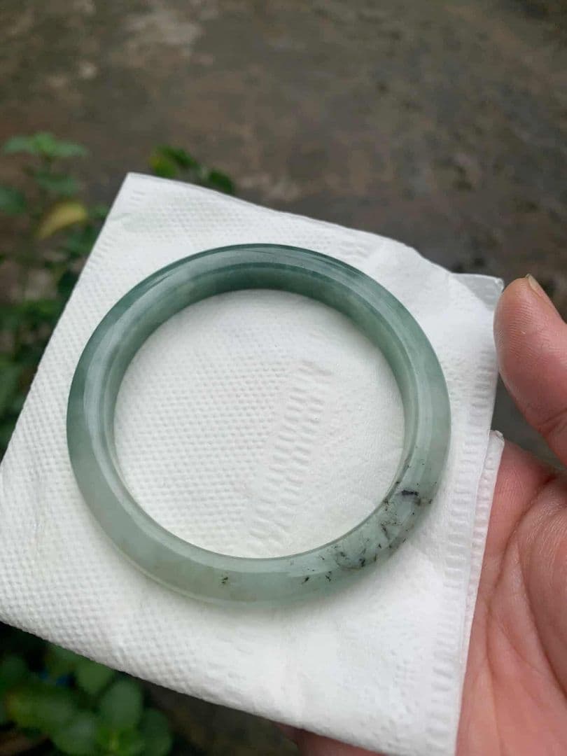 ミャンマー産天然A貨翡翠　緑翡翠バングル　鑑定書付き 58.1 mm