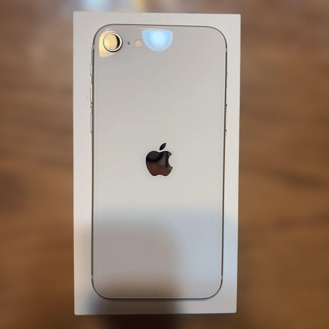 iPhone SE 第3世代 64GB Starlight