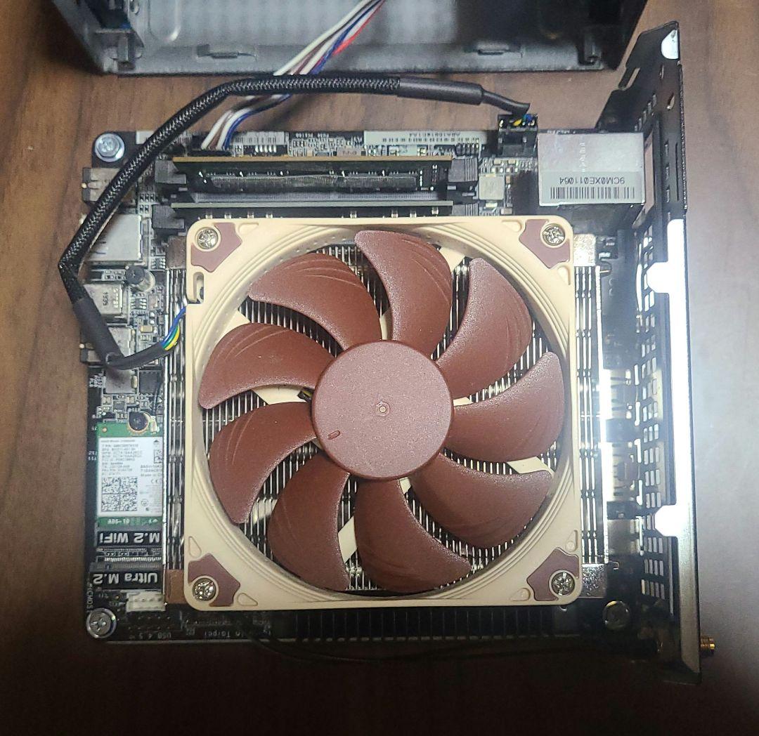 Asrock Desk mini A300 オプションパーツあり