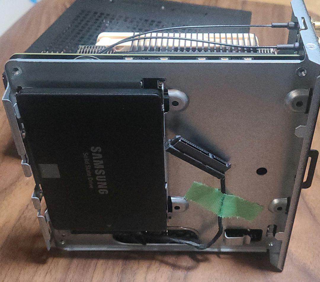 Asrock Desk mini A300 オプションパーツあり