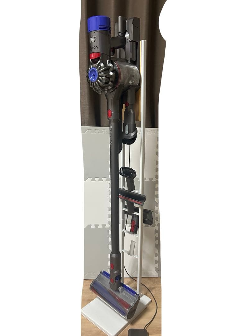 山*P様 【即使用可】【dyson】コードレス掃除機本体＋アタッチメント＋スタン