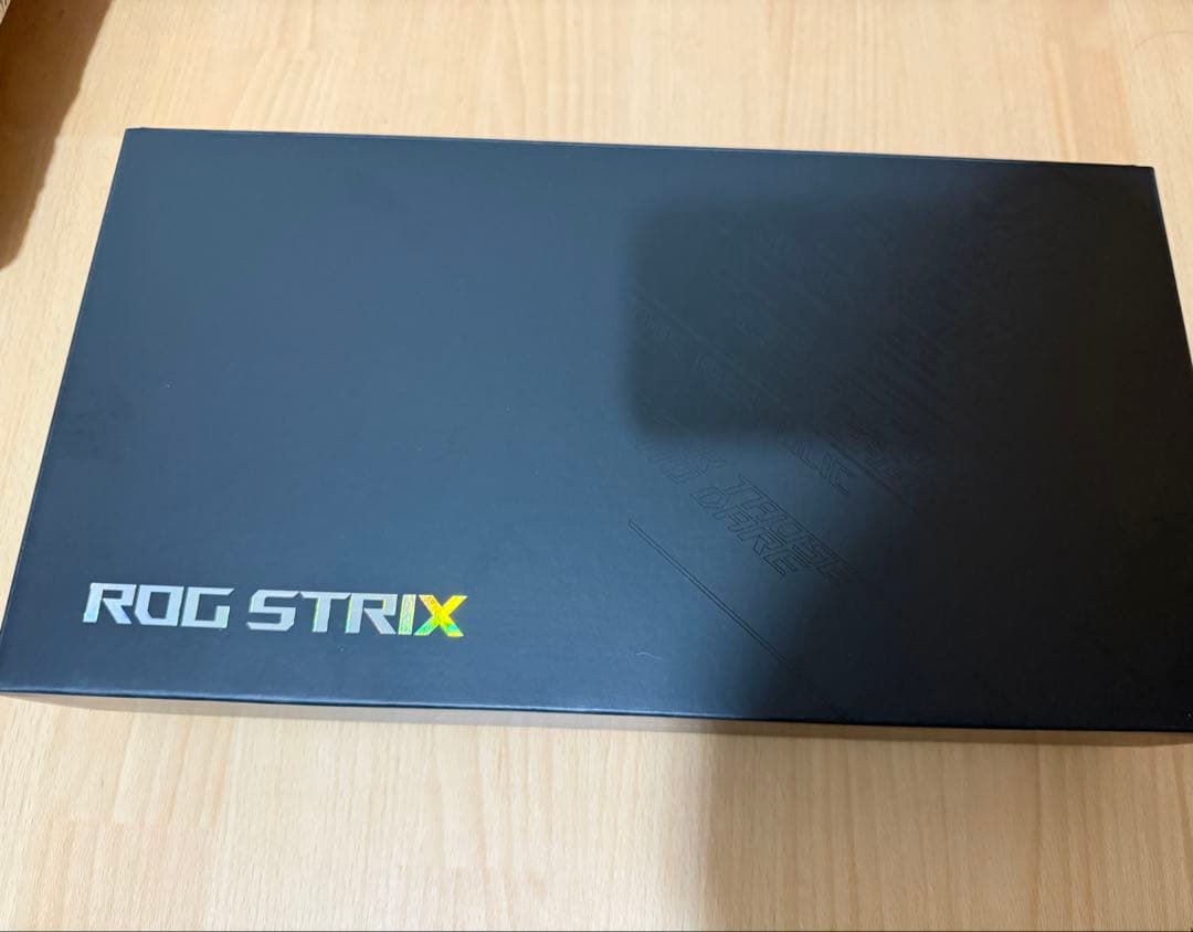 グラフィックボード・グラボ・ビデオカード ASUS ROG STRIX GeForce RTX 4070 Ti Super