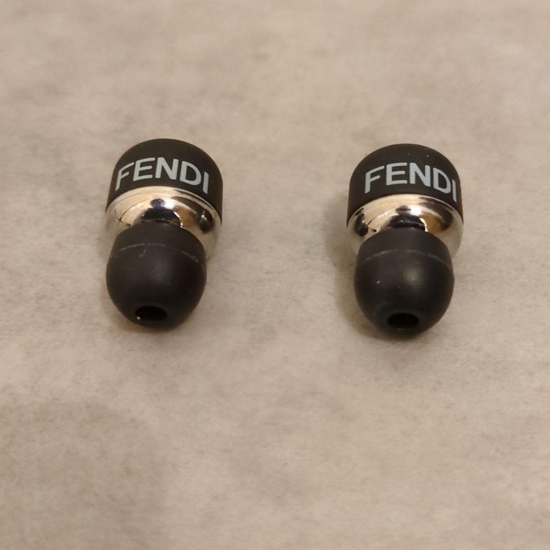 FENDI フェンディ ワイヤレスイヤホン Bluetooth 7AR732 赤