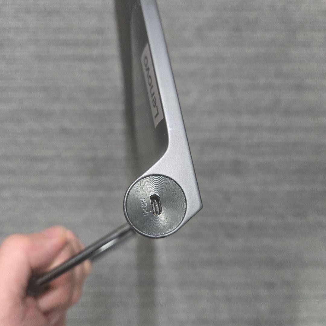 Lenovo Yoga Tab 13 本体(モバイルモニターにもなる)