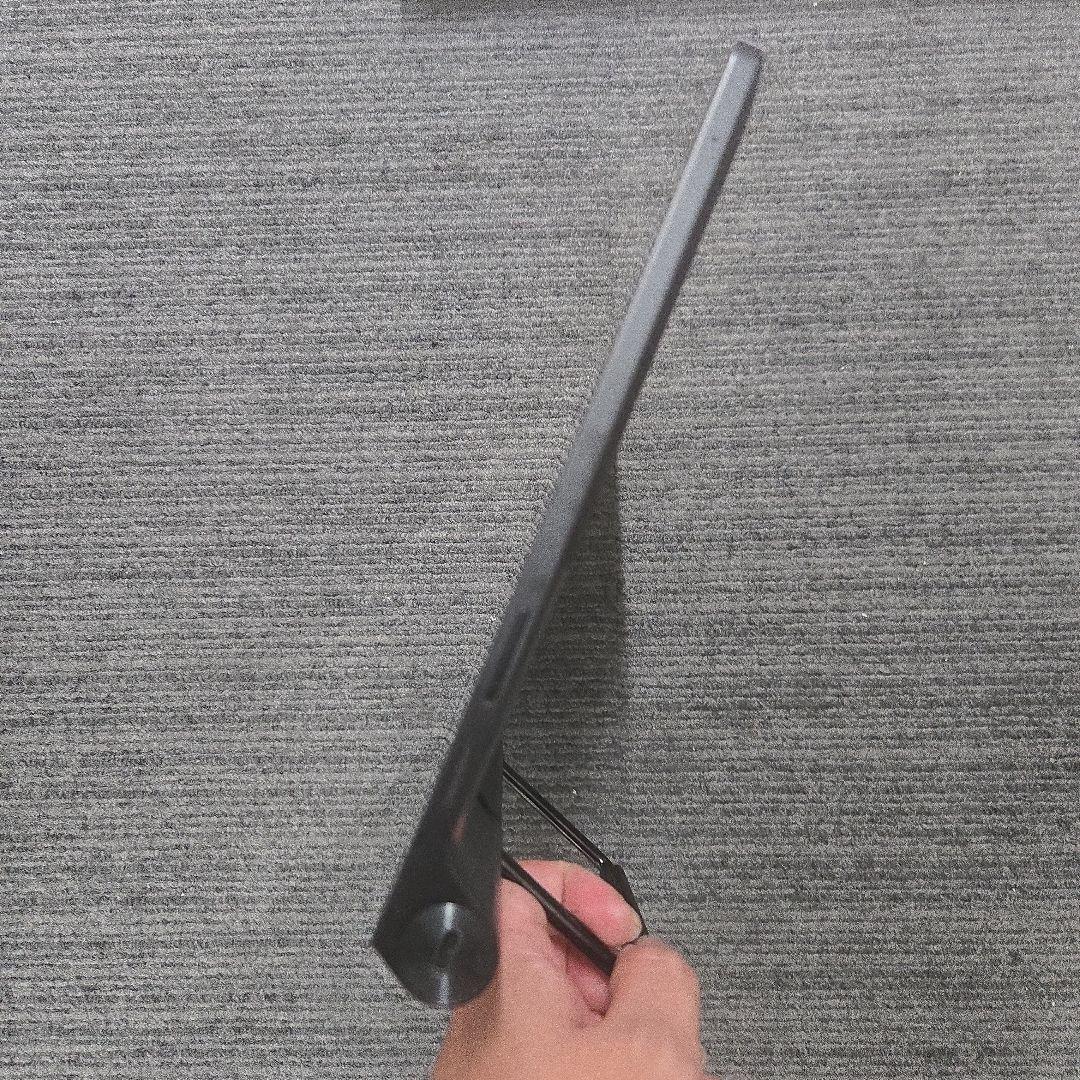 Lenovo Yoga Tab 13 本体(モバイルモニターにもなる)
