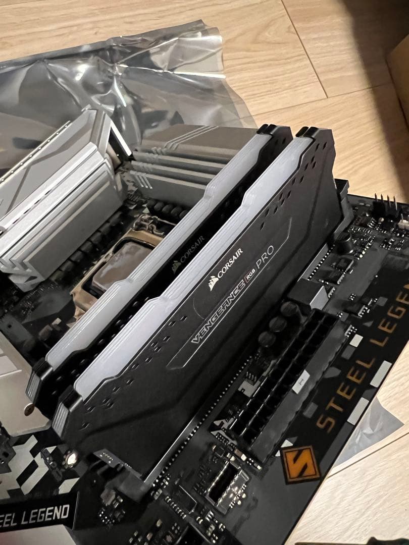 Asrock Z590 マザーボード　i7 10700k メモリ32GB