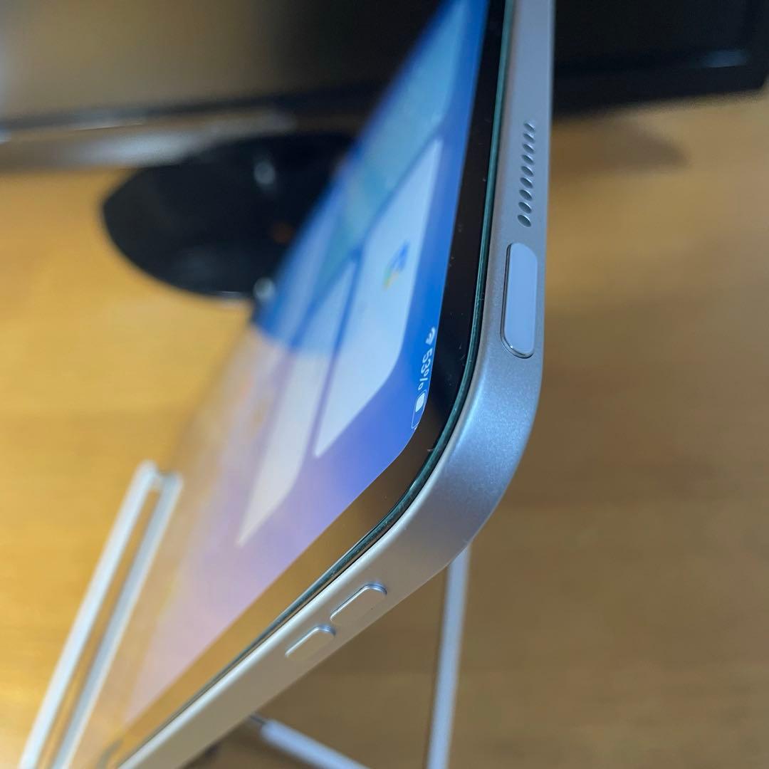 キーボード付き iPad A16 第11世代 バッテリー100%