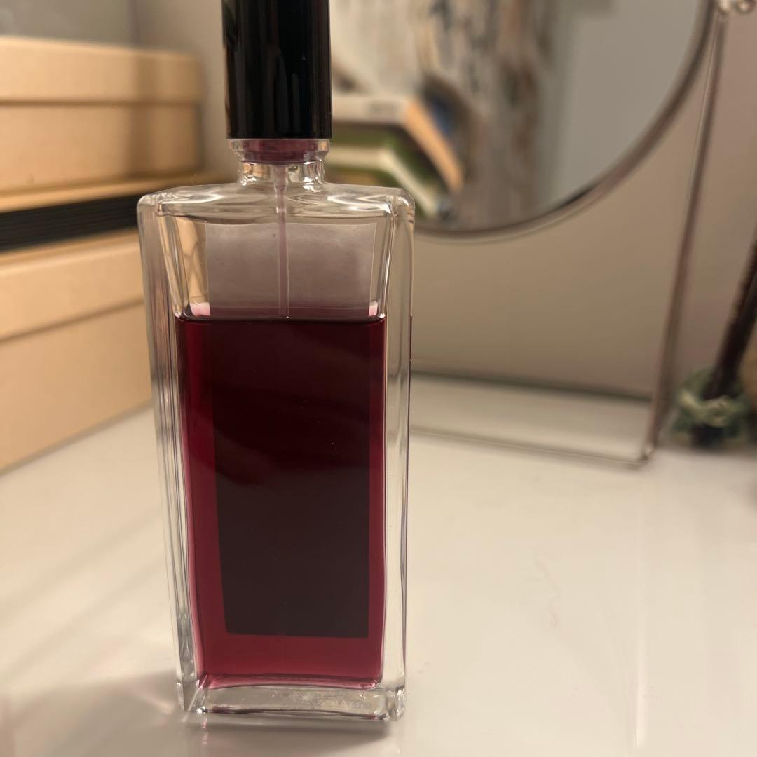 SERGE LUTENS La fille de Berlin 香水