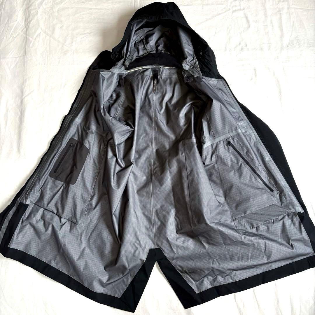 ARC’TERYX アークテリクス　VEILANCE ダウン　コート　ジャケット