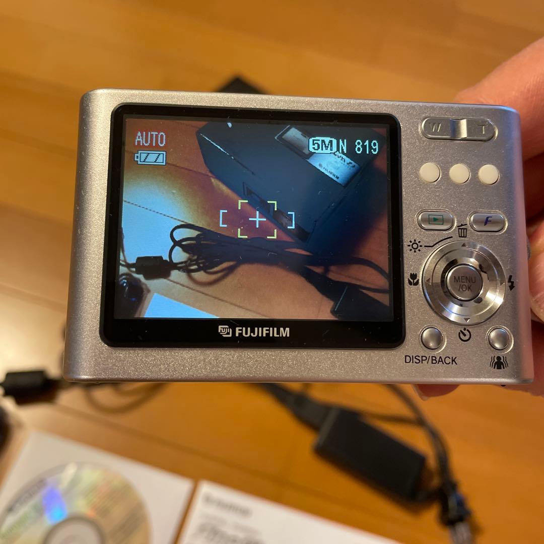 Fujifilm FinePix Z3 レッド 本体