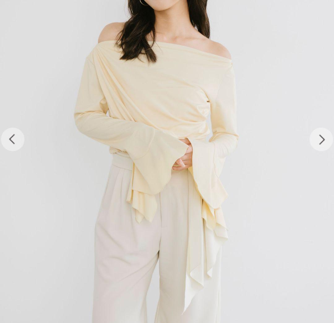 こ*可様 【新品】ドレープネックカフススリーブトップス