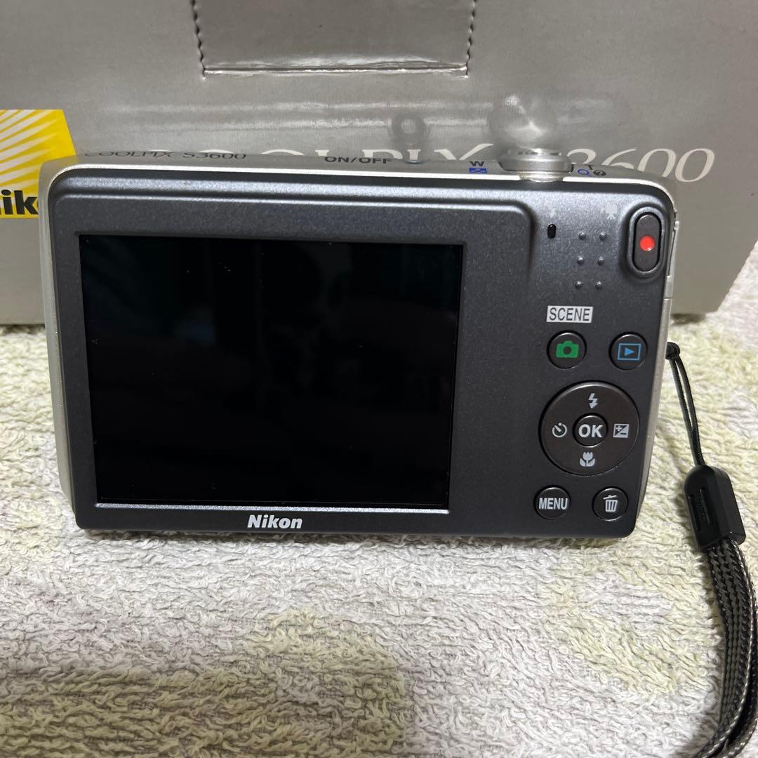 Nikon COOLPIX S3600 本体 シルバー