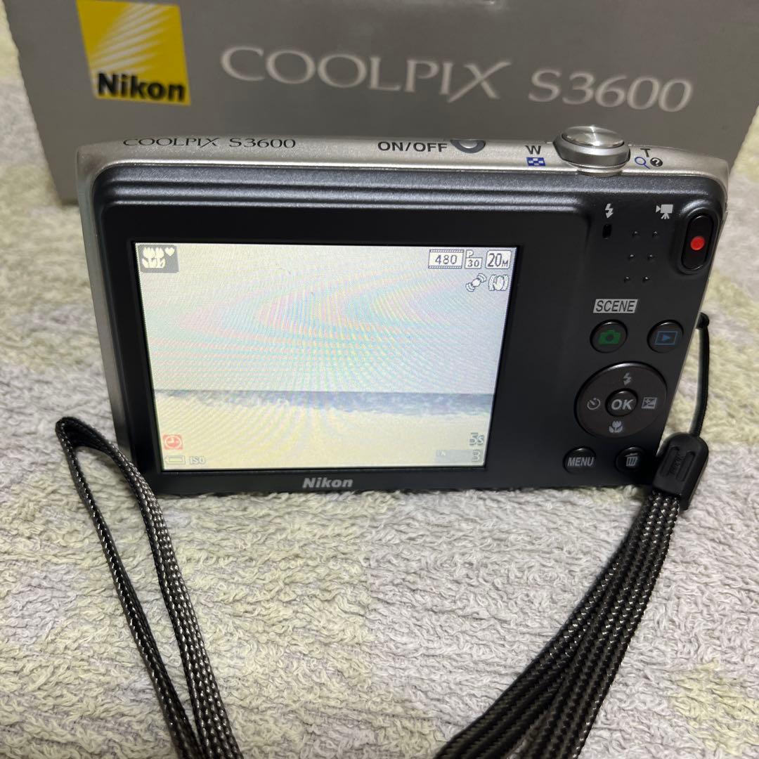 Nikon COOLPIX S3600 本体 シルバー