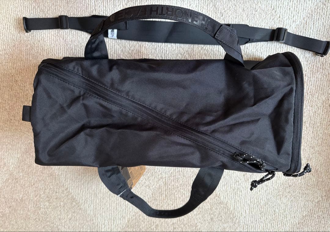 ノースフェイス ボザー ダッフル バッグ　32L