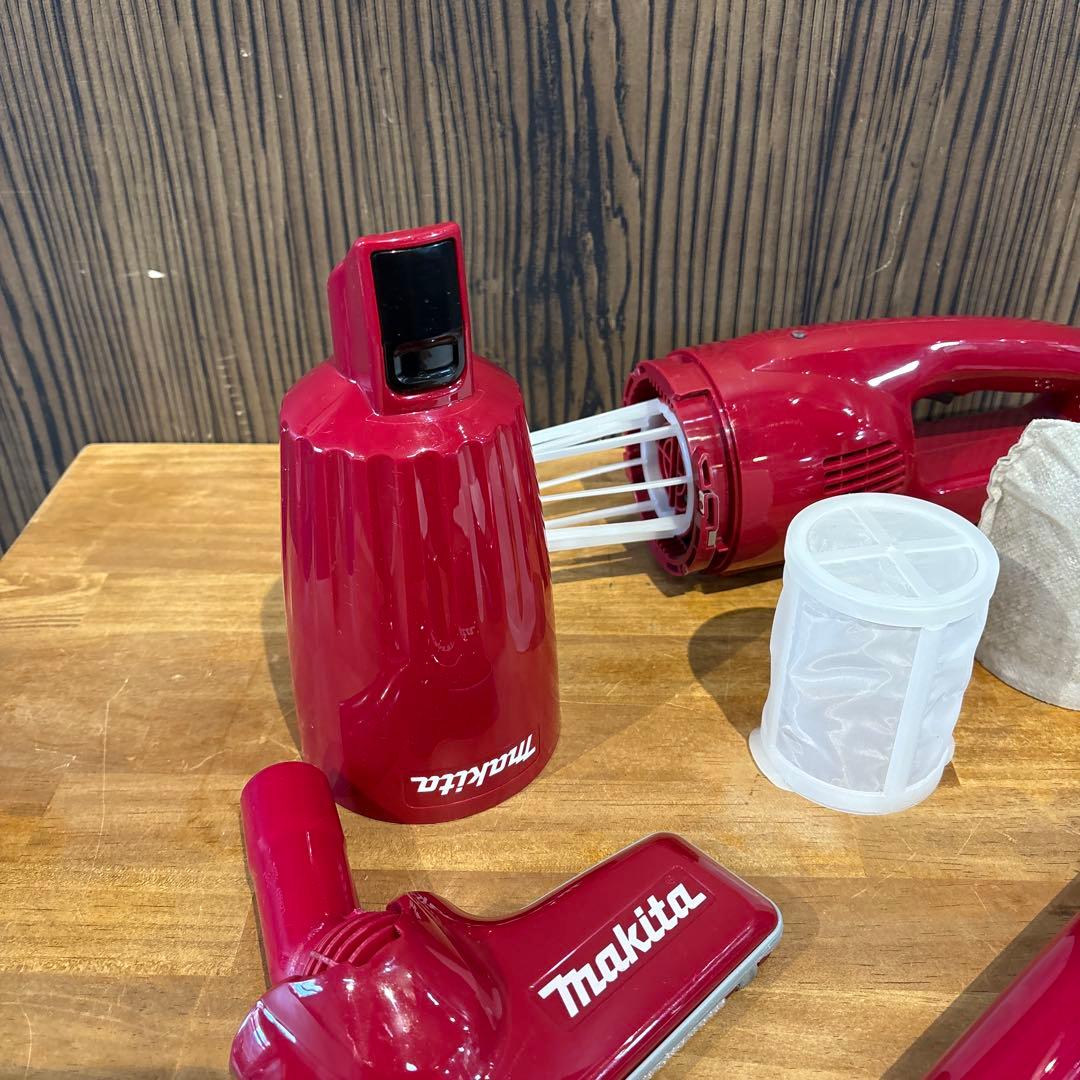 美品　マキタ makita 充電式 クリーナー CL116D 2024年