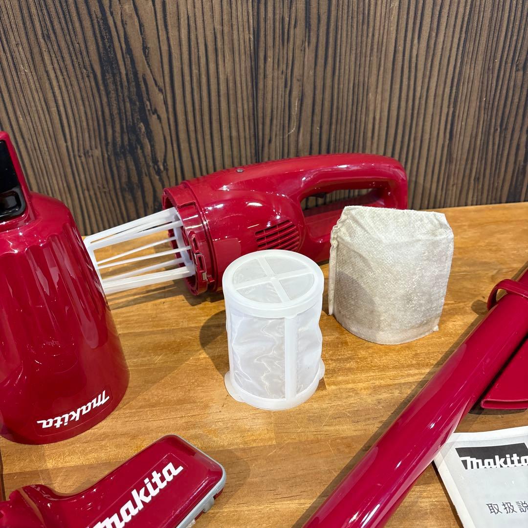 美品　マキタ makita 充電式 クリーナー CL116D 2024年