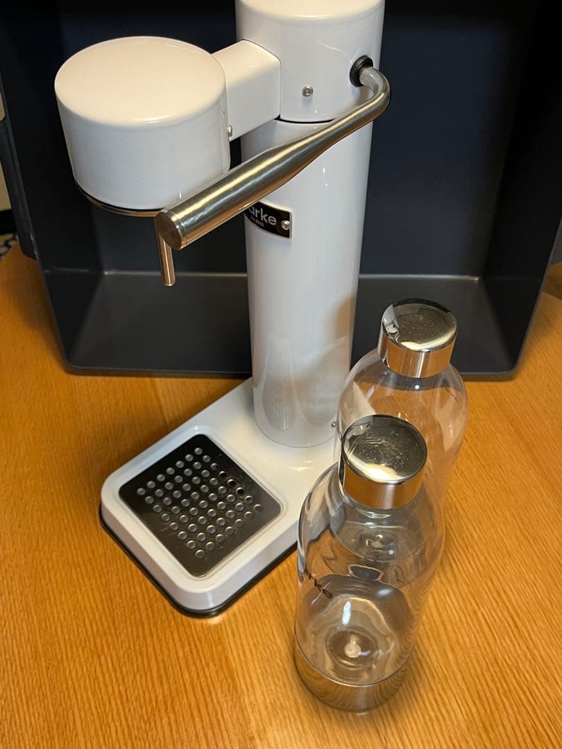 aarke 炭酸水メーカー ホワイト 2本付き