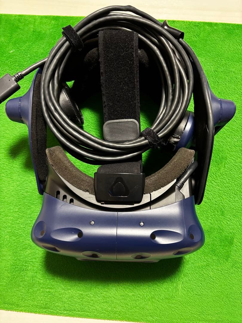 HTC Vive VRヘッドセットとコントローラーセット