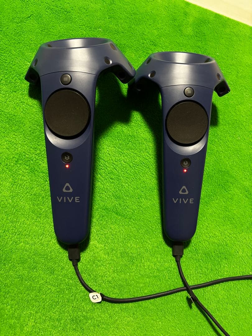 HTC Vive VRヘッドセットとコントローラーセット