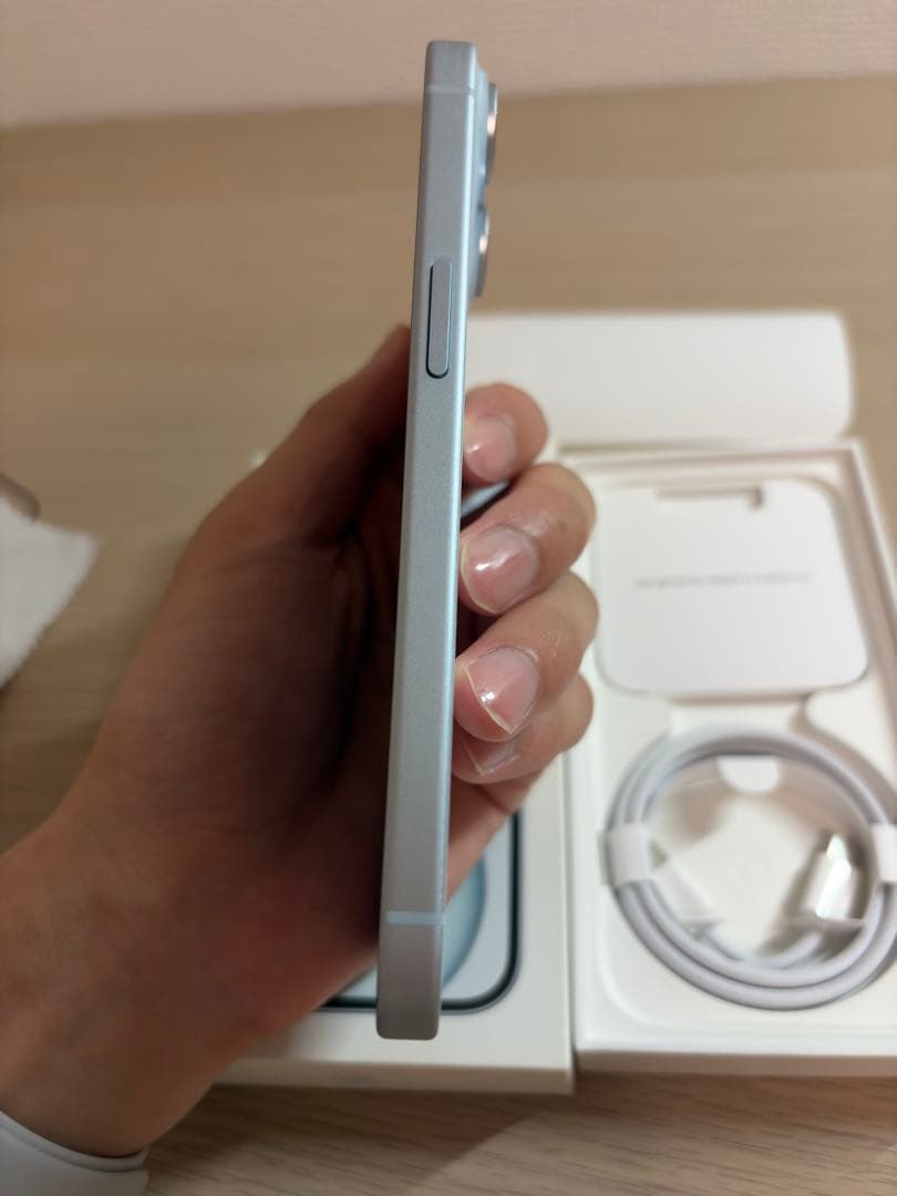 Apple iPhone 15 128GB ブルー