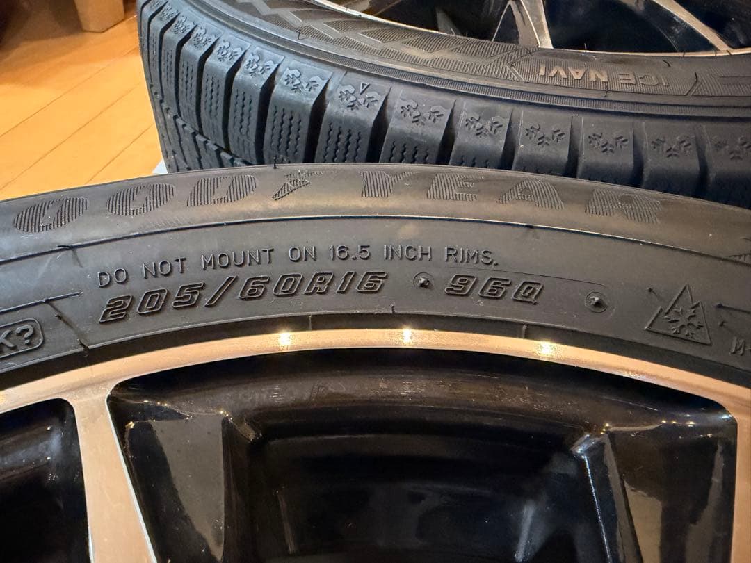 2023年製 スタッドレス 205/60R16 グッドイヤー ICE NAVI8