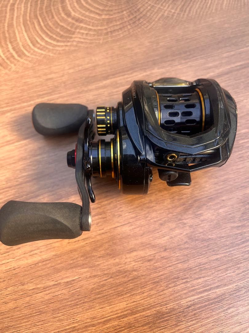 アブガルシア レボ ALC-BF7 右ハンドル (付属品あり)