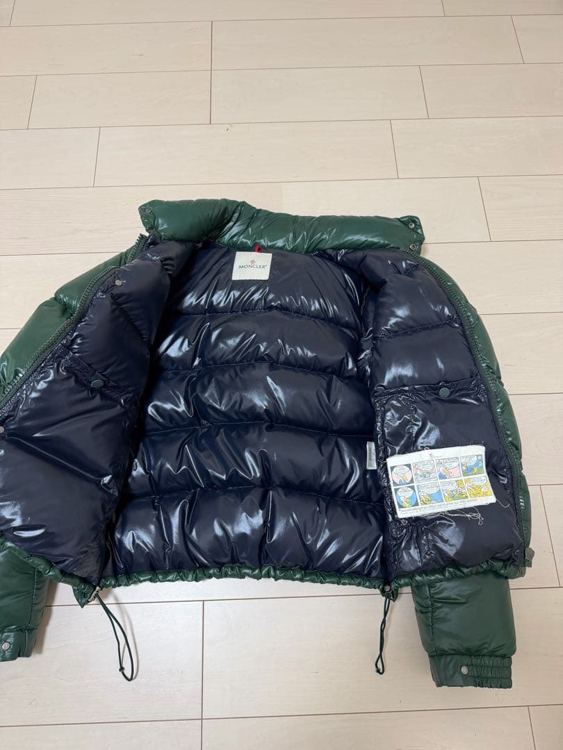 ル*〜様 MONCLER グリーン ショートダウンジャケット
