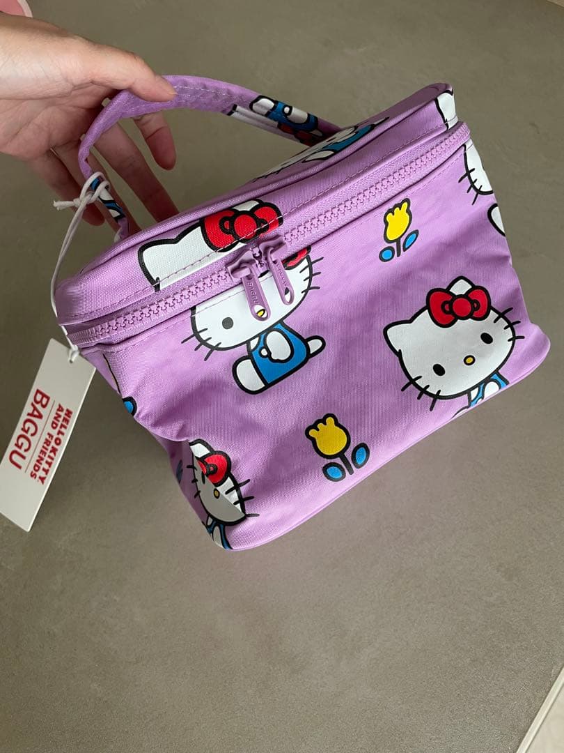 【日本未入荷】ハローキティ BAGGUバニティポーチ　サンリオ