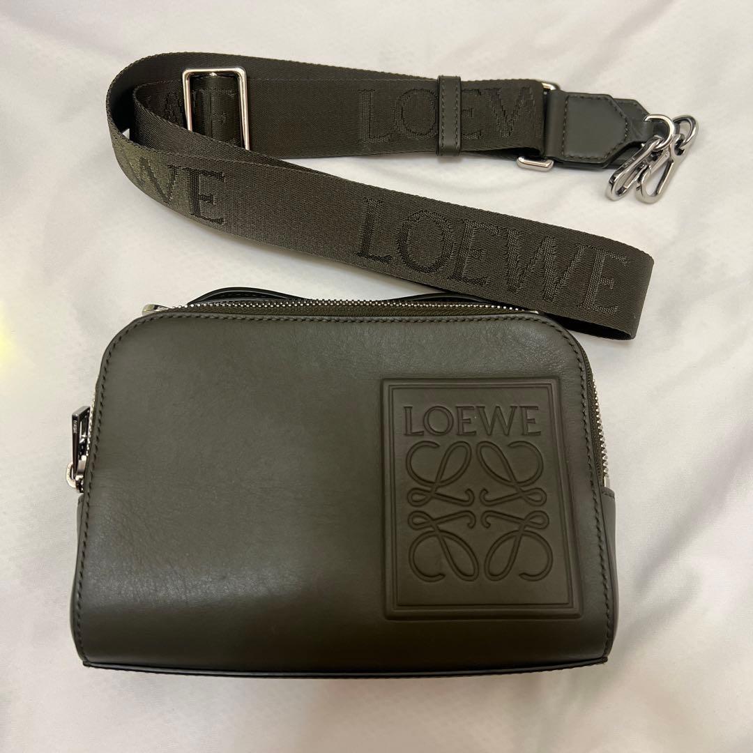 LOEWE ダークグレー ショルダーバッグ