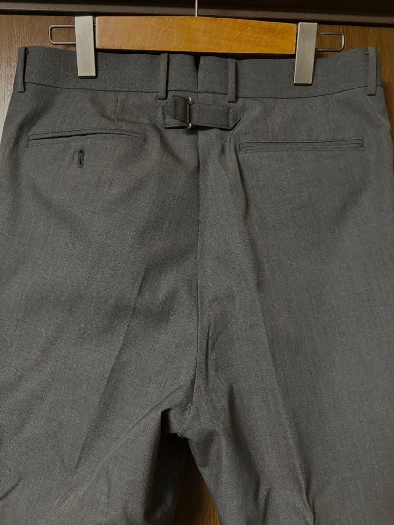 アンライクリー　スラックス