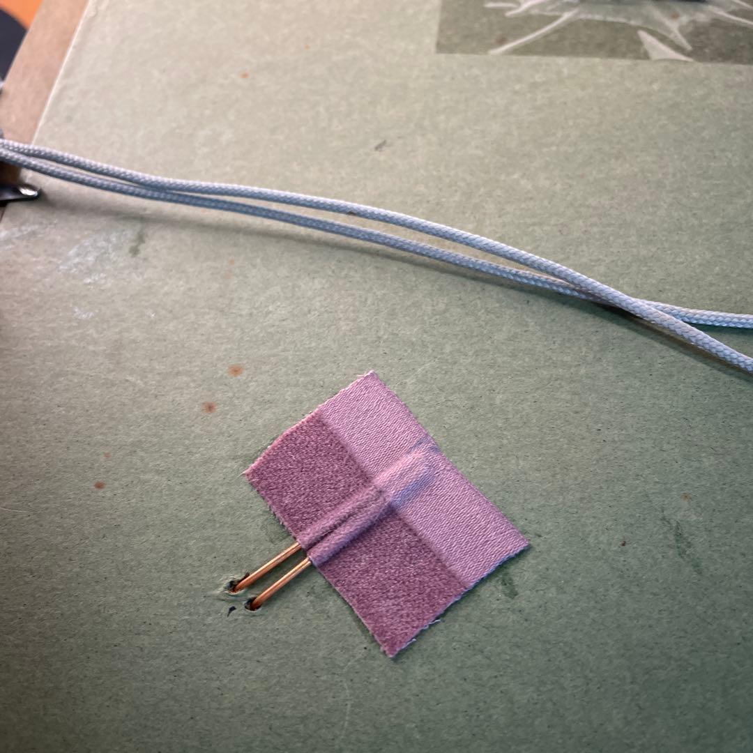 アンティークの額 青い天使の絵柄陶器プレート