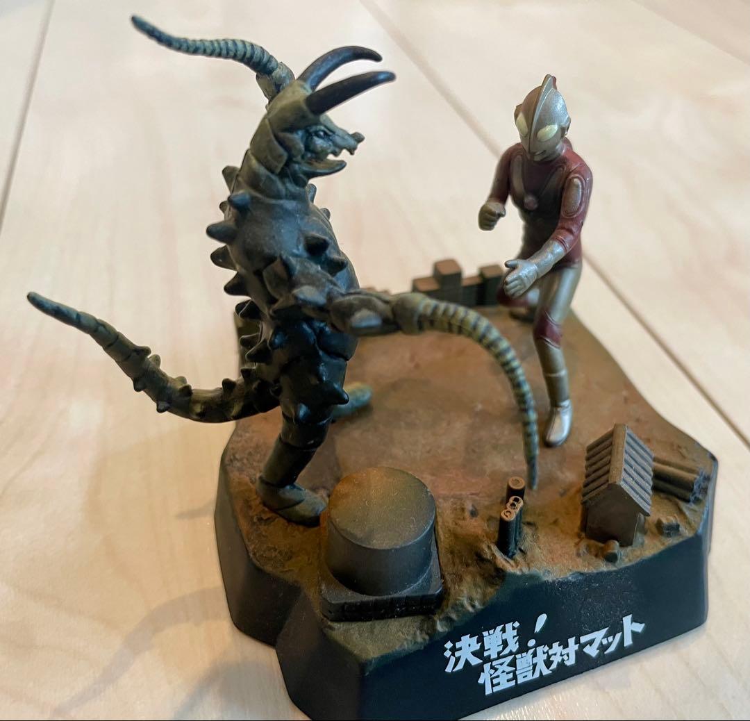 ウルトラ怪獣名鑑　ウルトラマン対怪獣マット