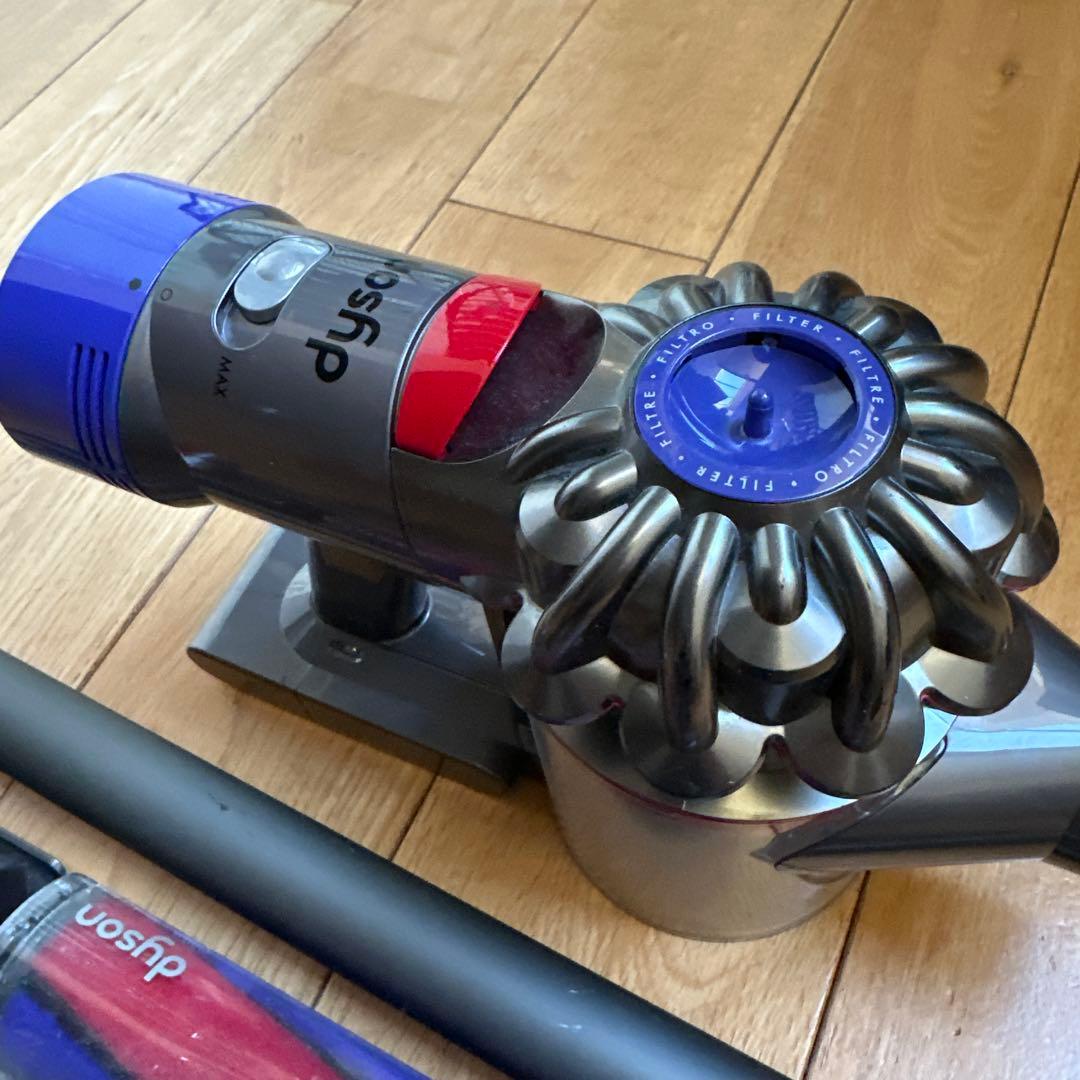 Dyson V8 fluffy+ アタッチメント有