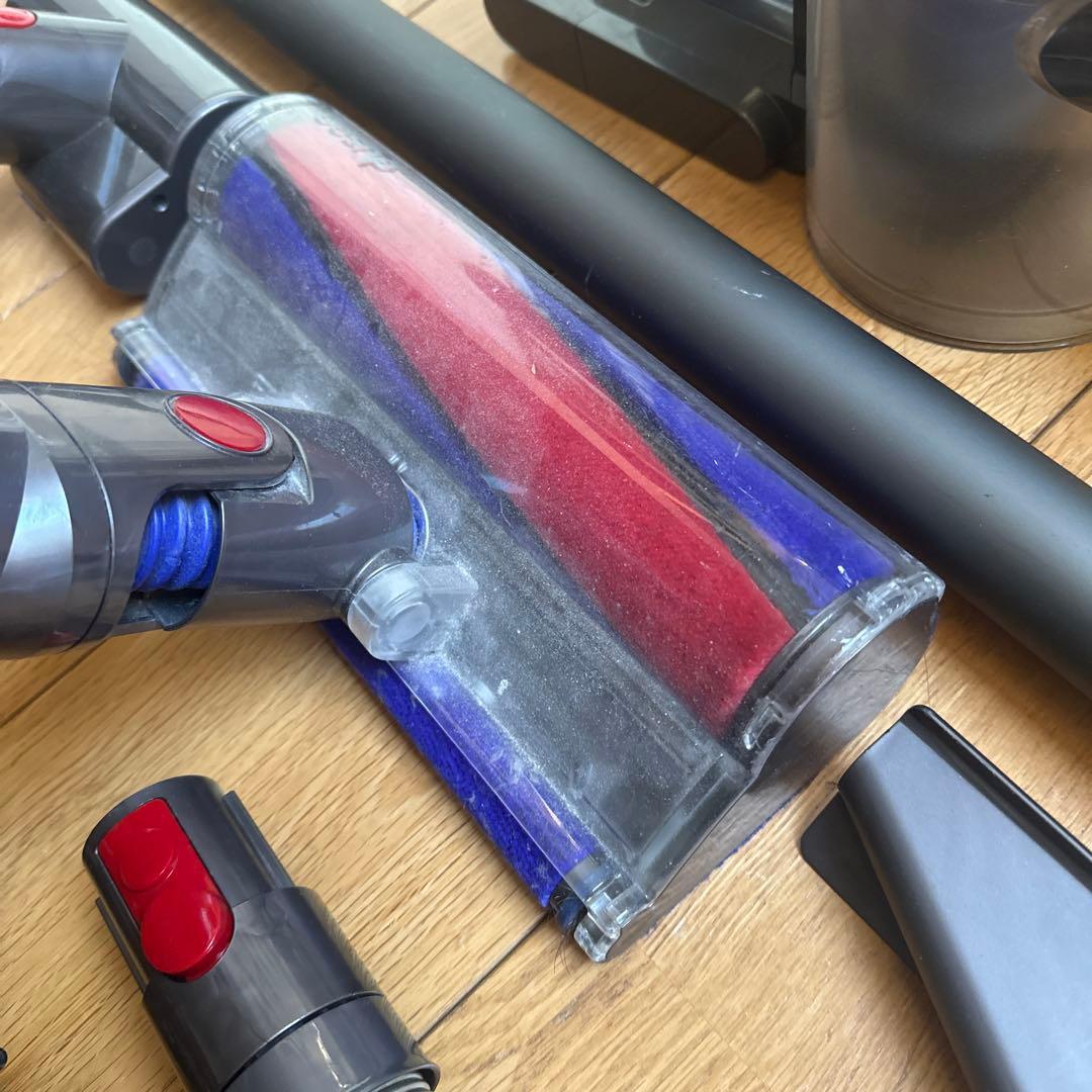 Dyson V8 fluffy+ アタッチメント有