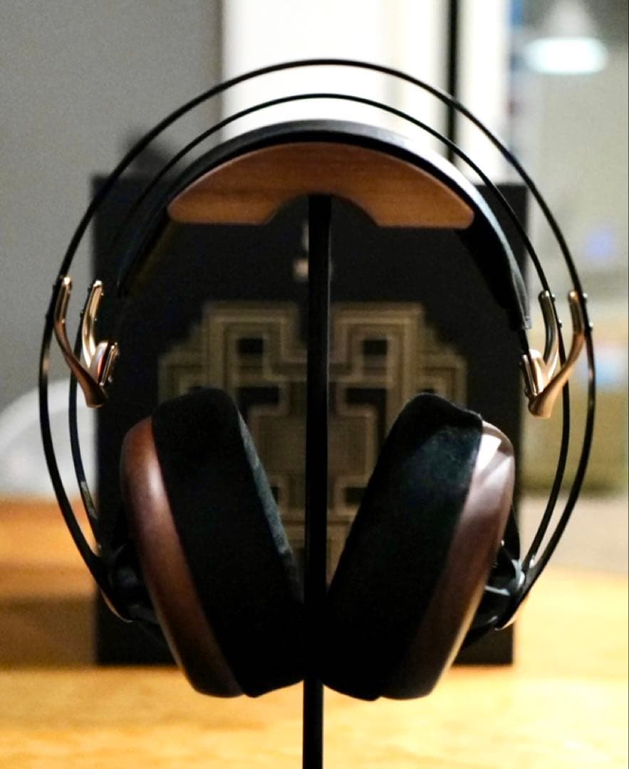 【中古　超美品 早者勝】MezeAudio 109PRO スタンド・リケ付