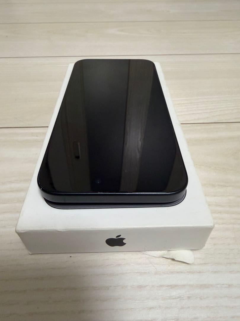 【美品】Apple iPhone16 Plus 128GB 黒　SIMフリー