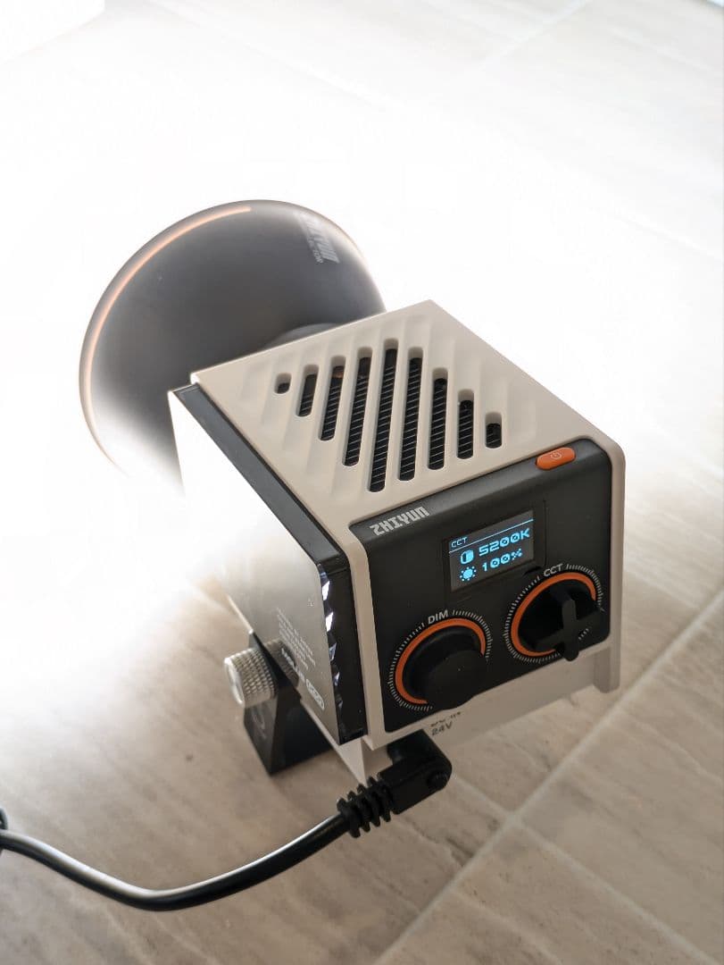 ZHIYUN MOLUS G60 COMBO LEDビデオライト 60W