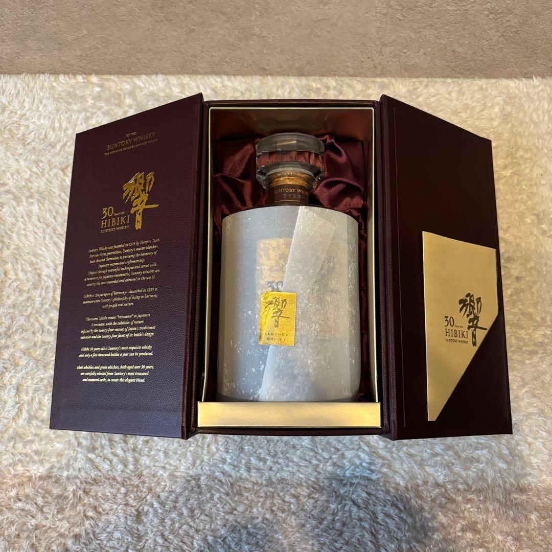 響30年 ウイスキー　※空き瓶、空き箱