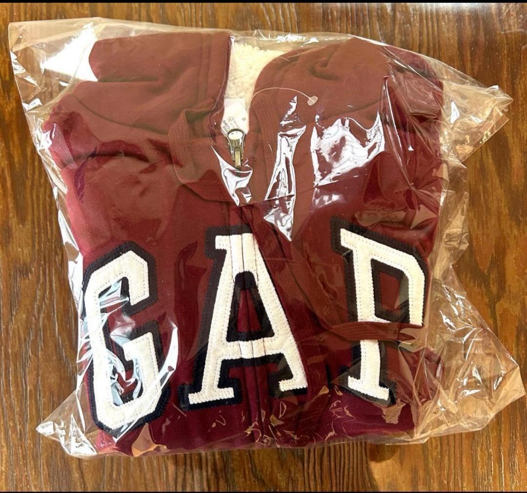 【希少レア】新品ꕥGAPリラックスフィットロゴ裏ボアジップアップパーカー