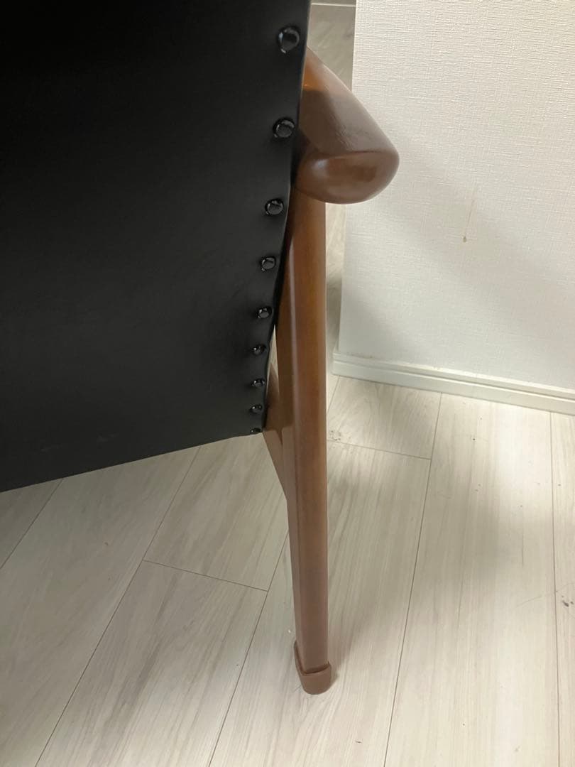 カリモク　Kソファ　2シーター　ブラック