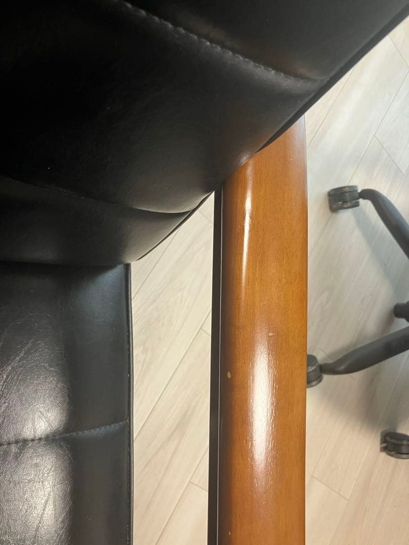 カリモク　Kソファ　2シーター　ブラック