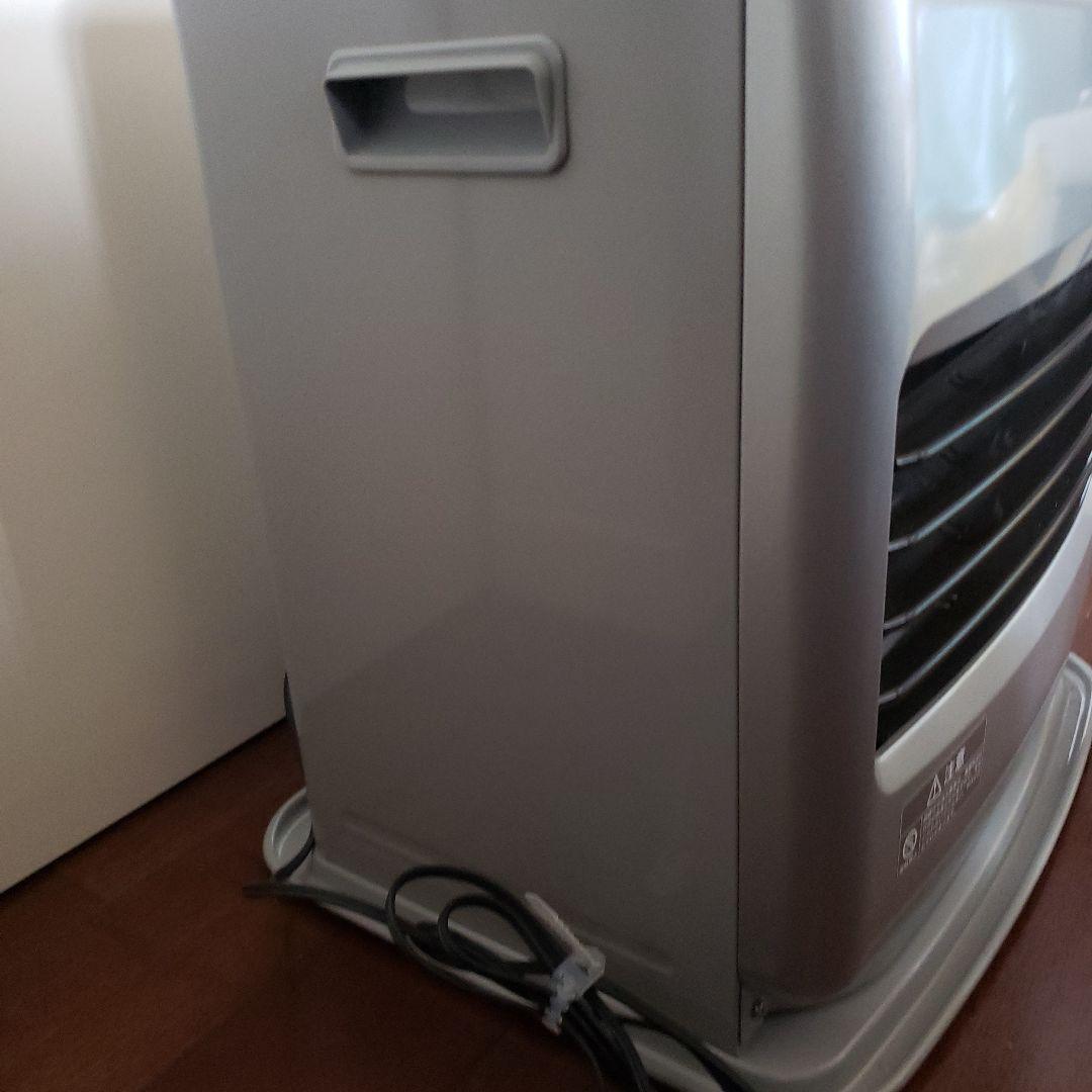 CORONA 石油ファンヒーター 2023年製　ワンシーズン使用