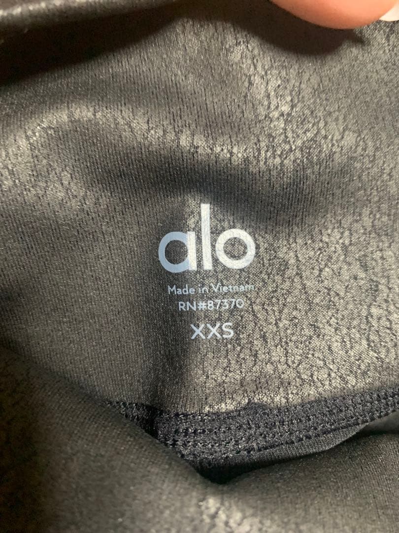 い*ん様 XXS 新品タグ付きAlo Yoga motoアローヨガレギンスヨガパ